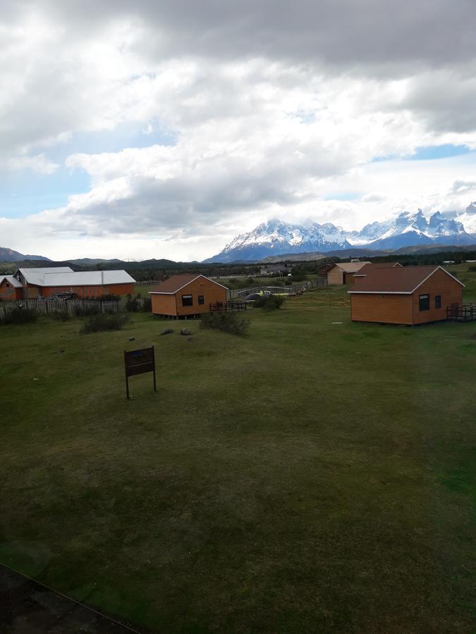 Cabañas Lago Tyndall Torres del Paine National Park Exterior foto